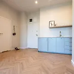 Bulwar Staromiejski, Old Town, Free Parking, * Wroclaw