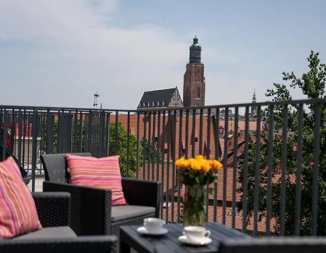 Bulwar Staromiejski, Old Town, Free Parking, *