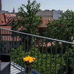 Bulwar Staromiejski, Old Town, Free Parking,