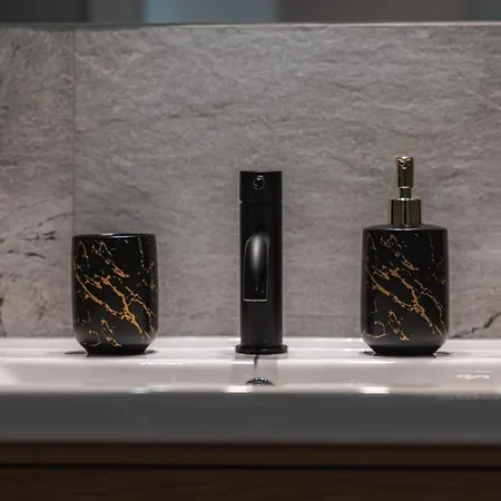 W Sercu Wroclawia, Garaz, 5min Do Rynku