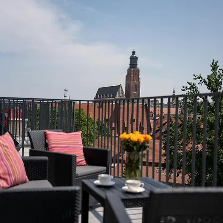 Bulwar Staromiejski, Old Town, Free Parking, *