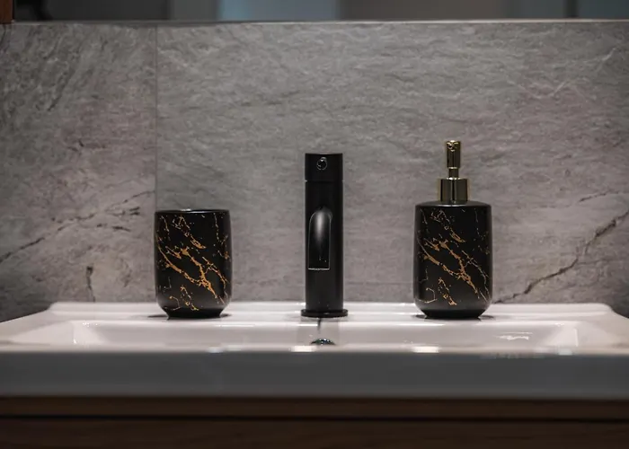 Bulwar Staromiejski, Old Town, Free Parking,