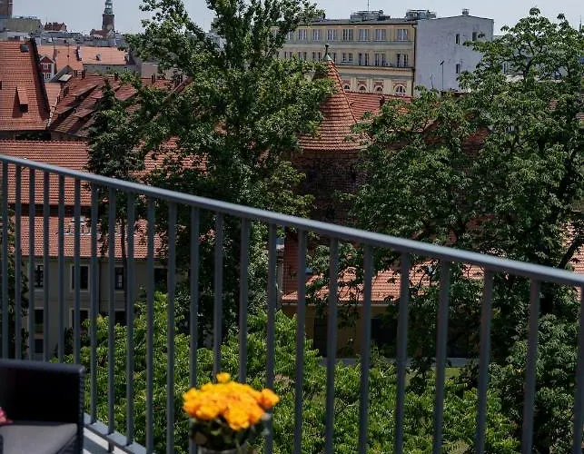 Bulwar Staromiejski, Old Town, Free Parking,