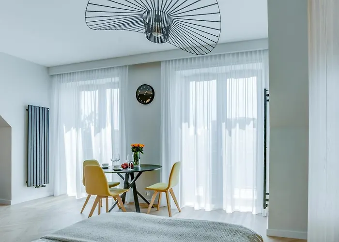 Bulwar Staromiejski, Old Town, Free Parking, * Wroclaw